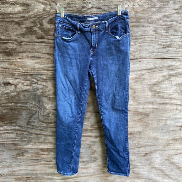Levi's Denim - LEVI’S Mid Rise Skinny Medium Wash Size 31